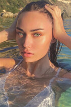 Belle fille ukrainienne anastasiia de london avec Chatain clairs cheveux, âge 24 photo-1