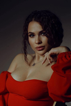 Saliendo con mujer ucraniana khrystyna de lviv con pelo Marrón oscuro y edad 32 photo-16