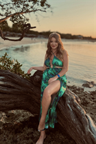 Girl from toronto diana with Light Brown hair age 25 photo-4