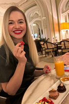 Mariée de nice angelica avec Blond cheveux, âge 48 photo-1