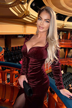 budapesht bride silvia with Blonde hair age 39 photo-11