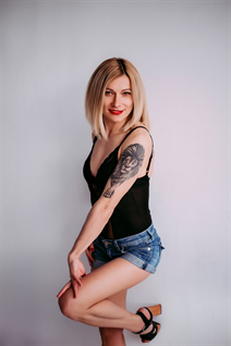 nikolaev ukraine girl anna with Blonde hair age 41
