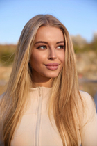 Pretty girl varvara from krakow with Blonde hair age 20 photo-3