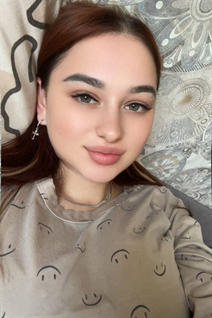 Jolie fille yuliya de kostanay avec Brunette cheveux, âge 25