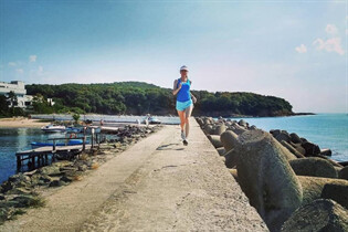Belle femme allemande alexandra de adlkofen avec Chatain clairs cheveux 36 ans photo-21