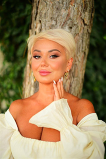 Ukrainian wife from odessa elena with Blonde hair age 55