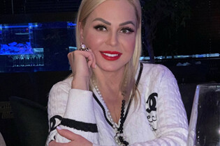 Pretty girl tatiana from new york with Blonde hair age 55 photo-18