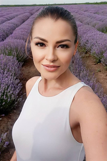 Ukrainian wife olga from mykolaiv with Blonde hair age 46
