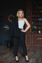 Belleza ucraniana elena de khmelnitsky con pelo Rubio y edad 44 photo-5