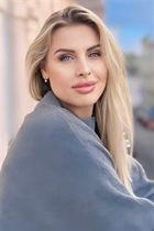 Bride from bratislava katerina with Blonde hair age 41 photo-1