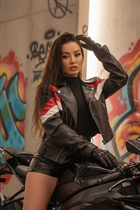 denver mariée ainyra avec Brunette cheveux, âge 35 photo-24