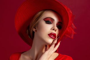 Jolie fille ukrainienne olga-mariia de lviv avec Chatain clairs cheveux, âge 28 photo-27