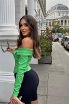 Bride from london dajana with Dark Brown hair age 28 photo-11