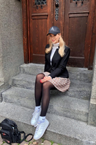 Beautiful german girl viktoriia from fulda with Dark Brown hair 28 years old photo-5