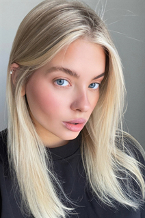 Belle femme ukrainienne oleksandra de odesa aux cheveux Blond, age 27