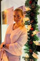 Bride from tampa ksenia with Blonde hair age 38 photo-54