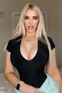 Perfect woman ekaterina from florida with Blonde hair age 42