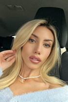 Girl from toronto eva with Blonde hair age 25 photo-6