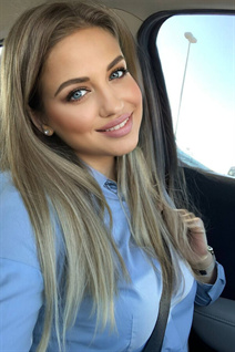 Mariée russe polina de dubai/minsk avec Blond age 27