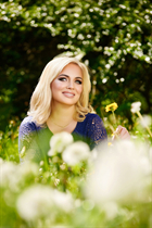 Dating a german woman julia from cologne with Black hair 43 years old photo-2