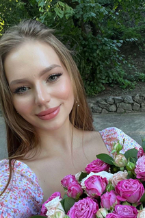 Meet Ukrainian girl bogdana from cherkasy with Dark Brown hair age 22