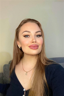 Bride from istanbul alina with Light Brown hair age 32