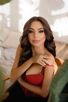 Chica ucraniana alina de florida con pelo Marrón oscuro y edad 25 photo-1