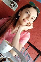 Belle femme allemande alexandra de adlkofen avec Chatain clairs cheveux 36 ans photo-2