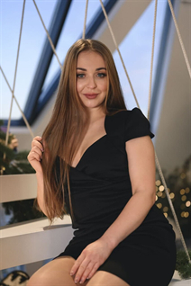 Beautiful women from ukraine julia from kiev with Light Brown hair age 36