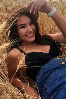 Date Ukrainian women natalia from dnepr with Black hair age 33