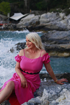 Mariée de kusadasi nataliia avec Blanc gris cheveux, âge 55 photo-31