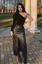 Chica de los angeles kateryna con pelo Marrón oscuro y edad 33 photo-7