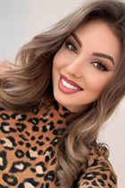 Meet moldovan girl alina from kishinev with Light Brown hair age 20 photo-1