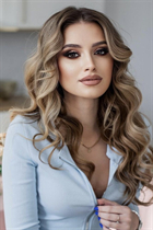 Single Ukrainian bride diana from lviv with Light Brown hair age 23 photo-8