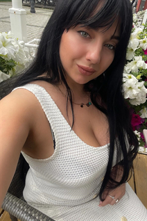 Dating a ukrainian woman galina from chernivtsi with Black hair age 28