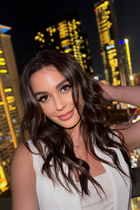 Czech woman daria from prague with Dark Brown hair 22 years old photo-3