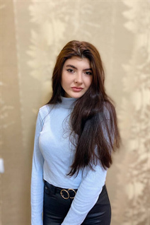 Bride from Ukraine marina from odessa with Dark Brown hair age 18