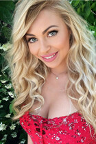 allestan mariée natalia avec Blond cheveux, âge 41 photo-4