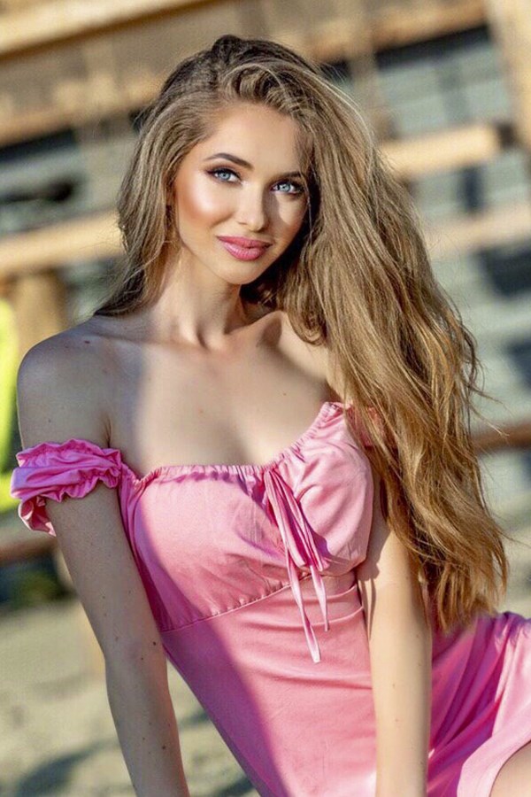 Gorgeous Anastasia 24 Yo From Kiev With Light Brown Hair Id 426434 Ladadate