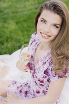 ottawa mariée darina avec Chatain clairs cheveux, âge 36 photo-14