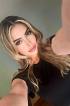 Perfect woman julia from buenos aires with Light Brown hair age 22 photo-1