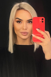 Meet moldovan girl julia from kishinev with Blonde hair age 35