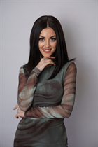 tampa bride katerina with Dark Brown hair age 26 photo-2