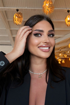Perfect woman julia from los angeles with Black hair age 34 photo-9
