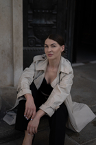 vienna mariée lesya avec Noirs cheveux, âge 39 photo-1