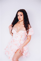 Mariée ukrainienne amina de lviv avec Brunette cheveux, âge 24 photo-3