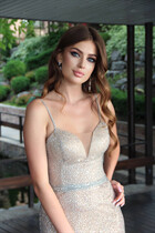 Hermosa mujer ucraniana victoria de khmelnitsky con pelo Marrón oscuro y edad 23 photo-3