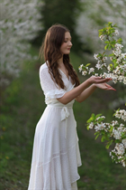 Single ukrainian lady sofia from chernivtsi with Light Brown hair age 18 photo-5
