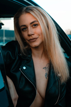 Stunning Ukrainian woman ekaterina from efimova with Blonde hair age 33 photo-8