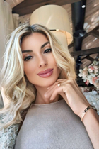 Bride from miami irina with Blonde hair age 39 photo-39